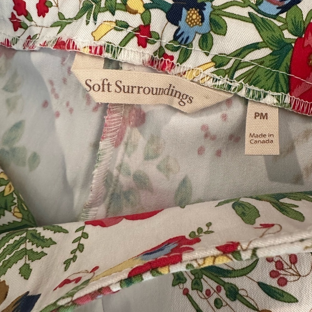 Soft Surroundings floral print cropped trousers - Picture 4 of 4